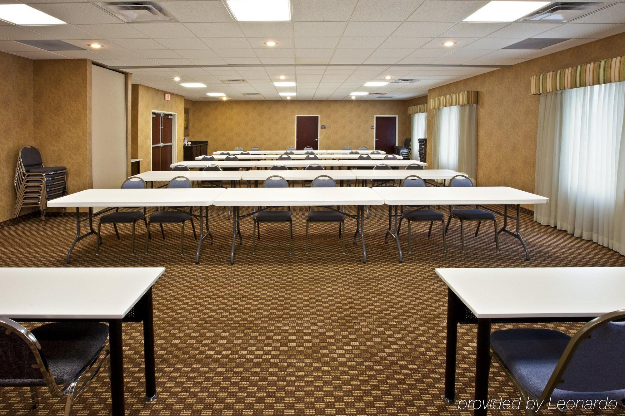 Holiday Inn Express Hotel & Suites Frankfort By Ihg Einrichtungen foto