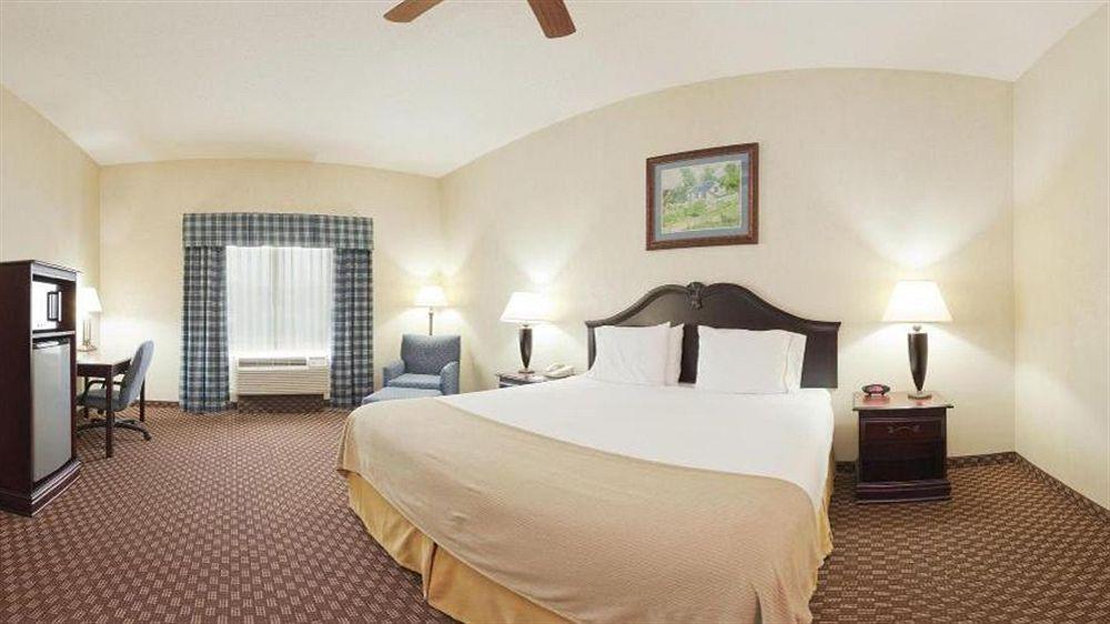 Holiday Inn Express Hotel & Suites Frankfort By Ihg Exterior foto